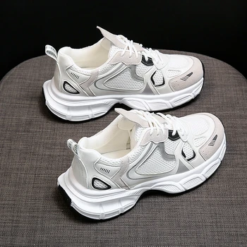 Voľný čas a priedušná otec topánky pre ženy na jar a v lete roku 2023, hrubou podrážkou, zvýšený bežecká obuv, Hong Kong štýl, svietidlo
